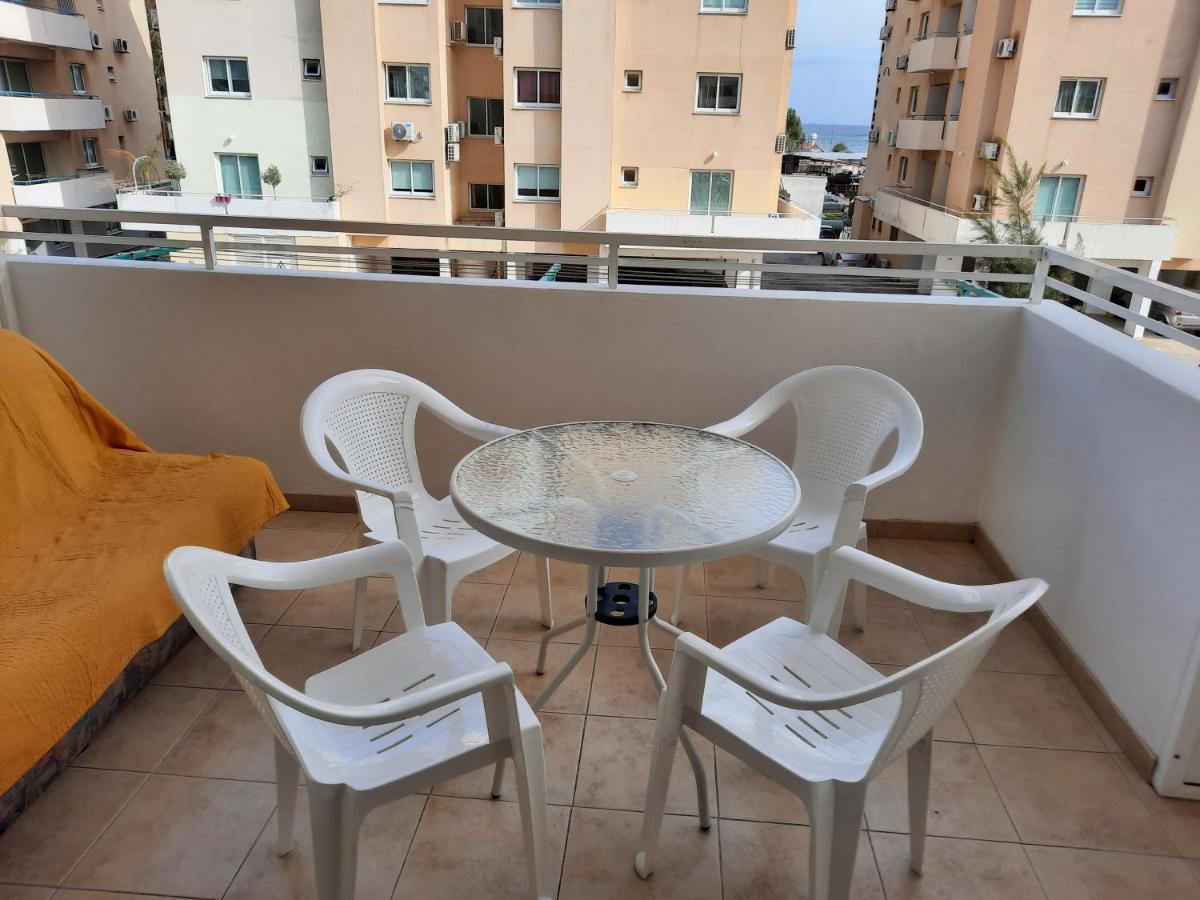 Large Apt 2 Bedrooms Sea View & 2 Balconies Larnaca Buitenkant foto