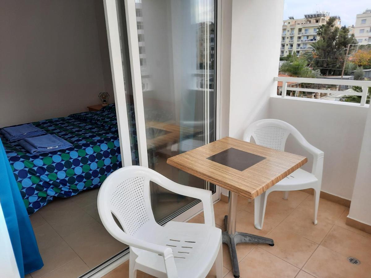 Large Apt 2 Bedrooms Sea View & 2 Balconies Larnaca Buitenkant foto